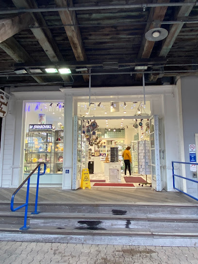 The Crystal Shop, San Francisco