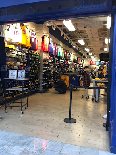 Lids, San Francisco