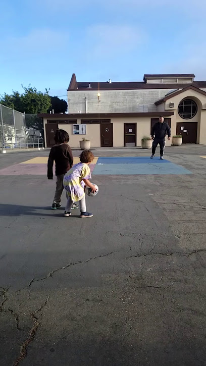 Bernal Heights Recreation Center - Basketball Courts