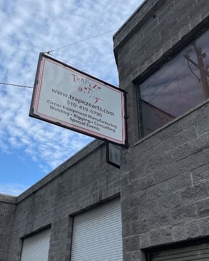 Trapeze Arts Inc