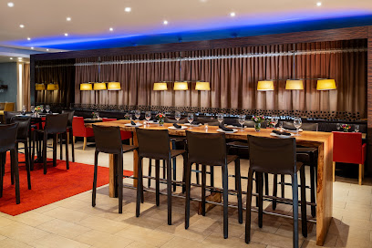 750 Restaurant & Bar